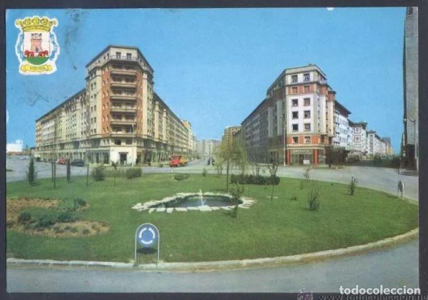 Postales: Vitoria-Gasteiz. *Plaza de Lovaina* Ed. Cusco - Garrido n&ordm; 30. Circulada.