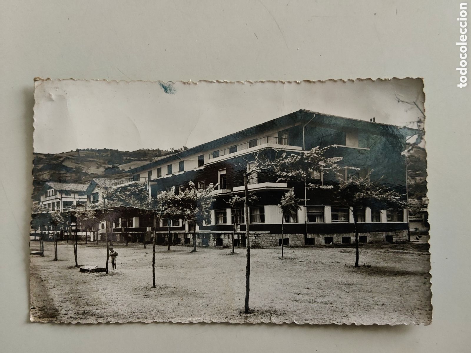 Postales: Tarjeta postal Deva Guipuzcoa Deba Gipuzkoa Alameda del Arenal fechada 1944