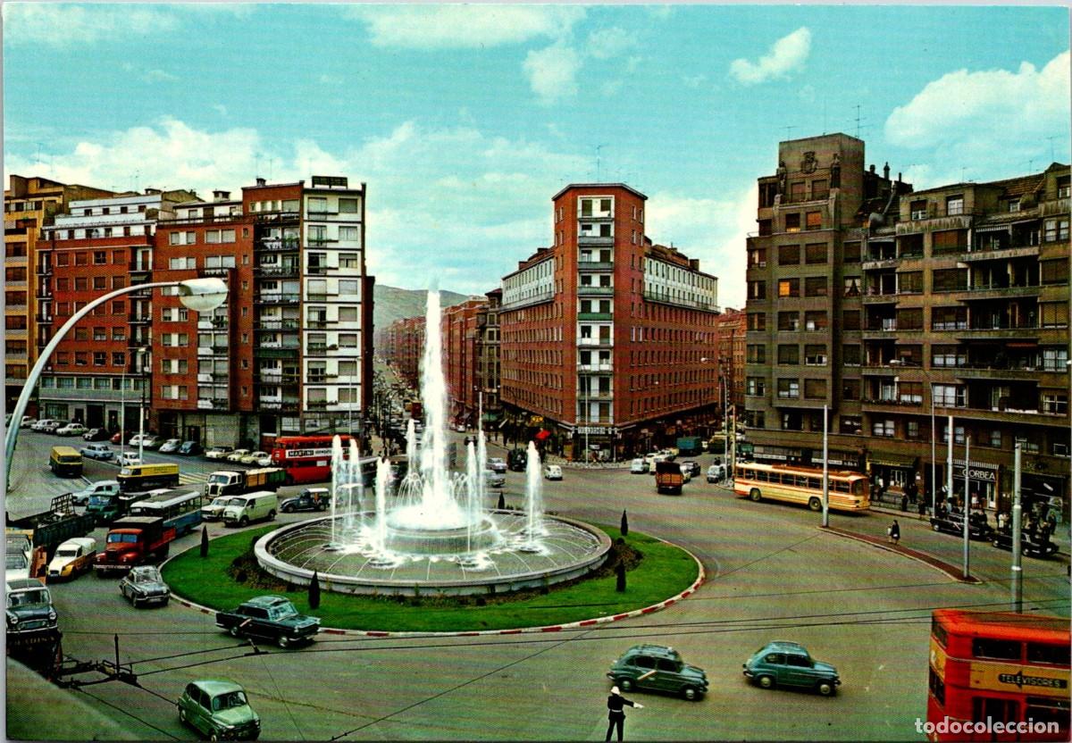 Postales: Bilbao - Fuente Monumental de la Plaza Zab&aacute;lburu - Troleb&uacute;s 2 pisos x2 - Martini - Urbano