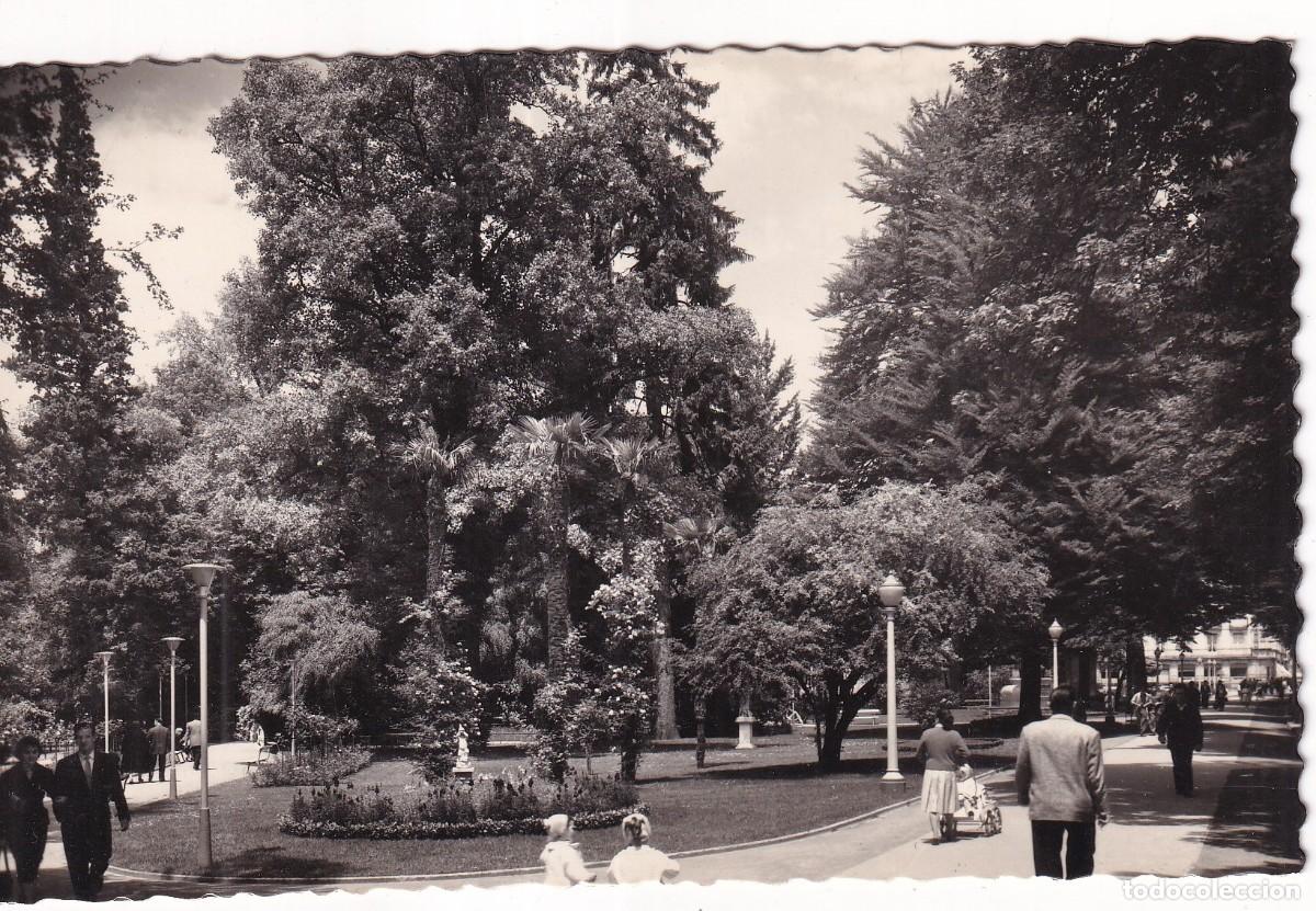 Postales: 27 Vitoria. Jardines de la Florida. Garc&iacute;a Garrabella. sin circular.
