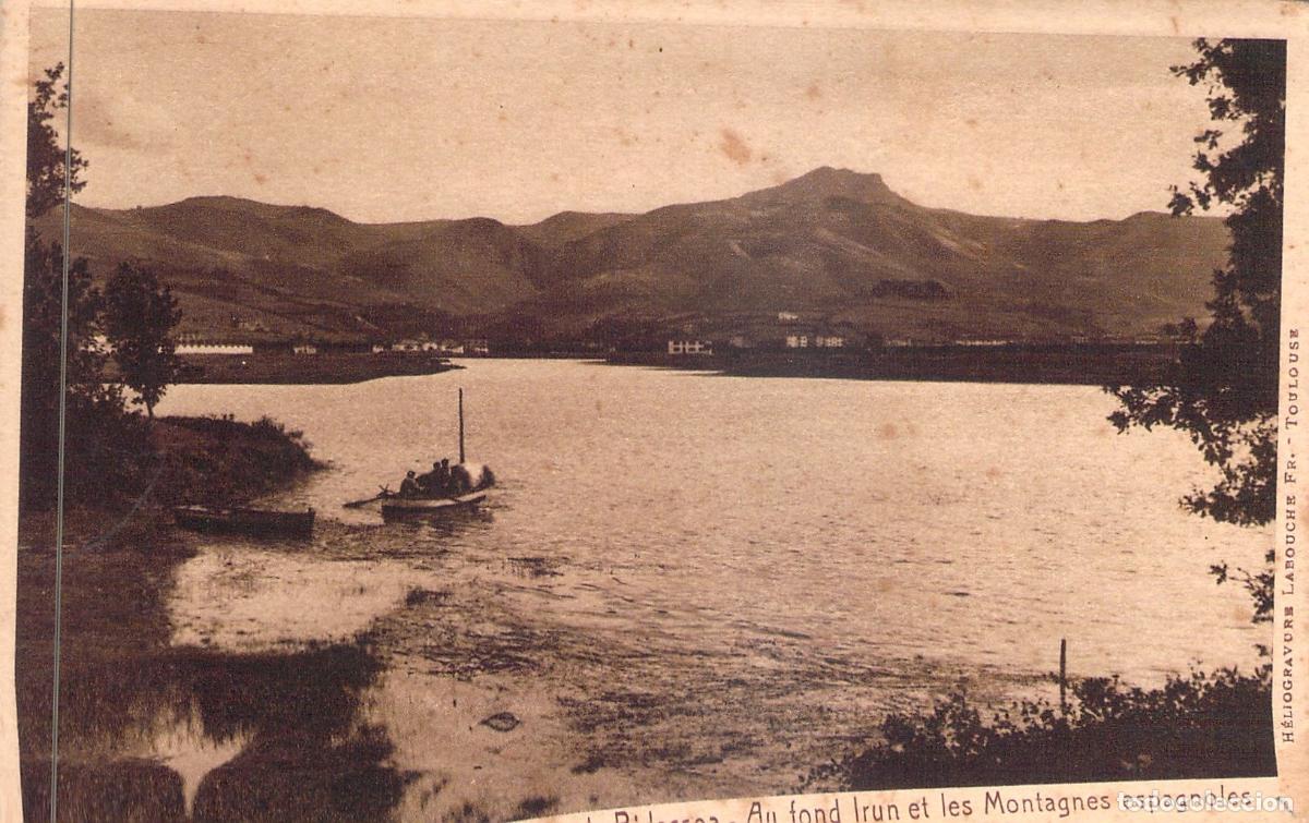 Postales: Postal del R&iacute;o Bidasoa con Ir&uacute;n y las Monta&ntilde;as Espa&ntilde;olas al fondo