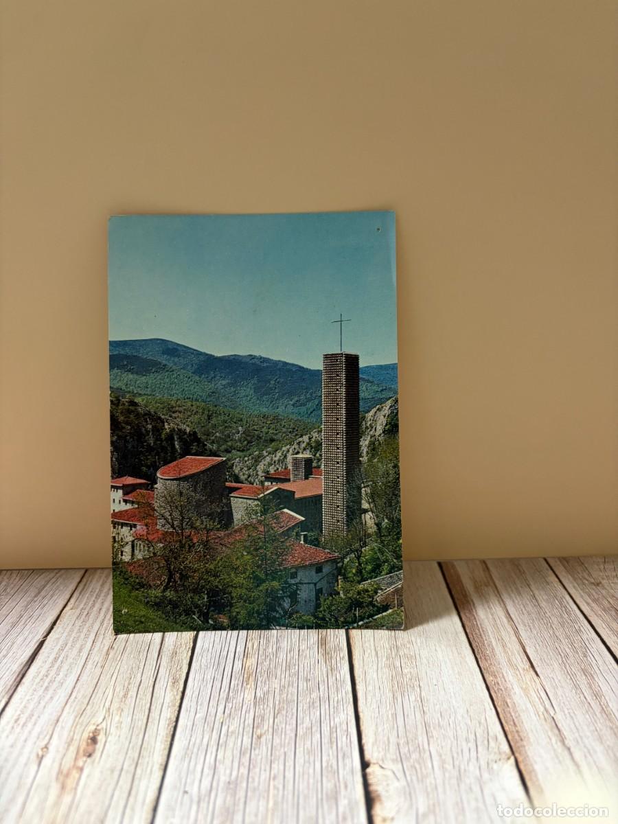 Postales: TARJETA POSTAL. ARANZAZU. 4.- VISTA GENERAL DEL SANTUARIO Y DEL CONVENTO EN MEDIO DE UN PAISAJE