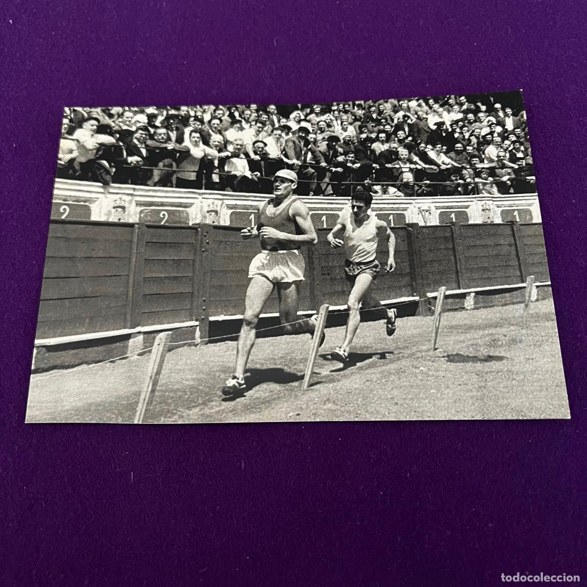 Postales: POSTAL DE DEPORTES VASCOS. N&ordm;5 CORREDOR A PIE PROFESIONAL. EDITADA POR H. FOURNIER. VITORIA.