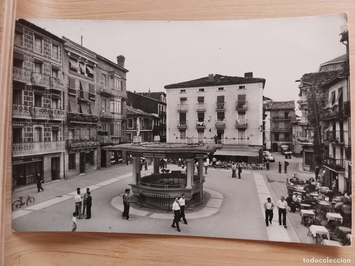 Postales: ZARAUZ PLAZA KIOSKO DE LA M&Uacute;SICA ED MANIPEL SS 788 A&Ntilde;O 1960 CIRCULADA ANIMADA