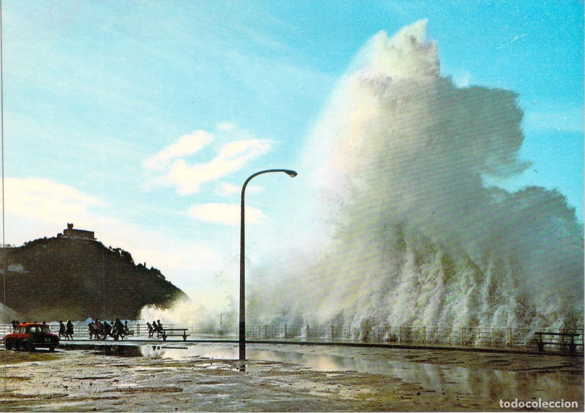 Postales: Postal de San Sebasti&aacute;n: Espectacular Temporal en el Paseo Nuevo