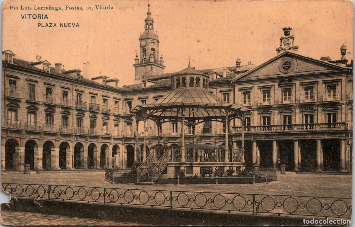 Postales: Vitoria - Plaza Nueva - Ed. P&iacute;o Luis Larra&ntilde;aga - Reverso sin dividir - 140x90mm