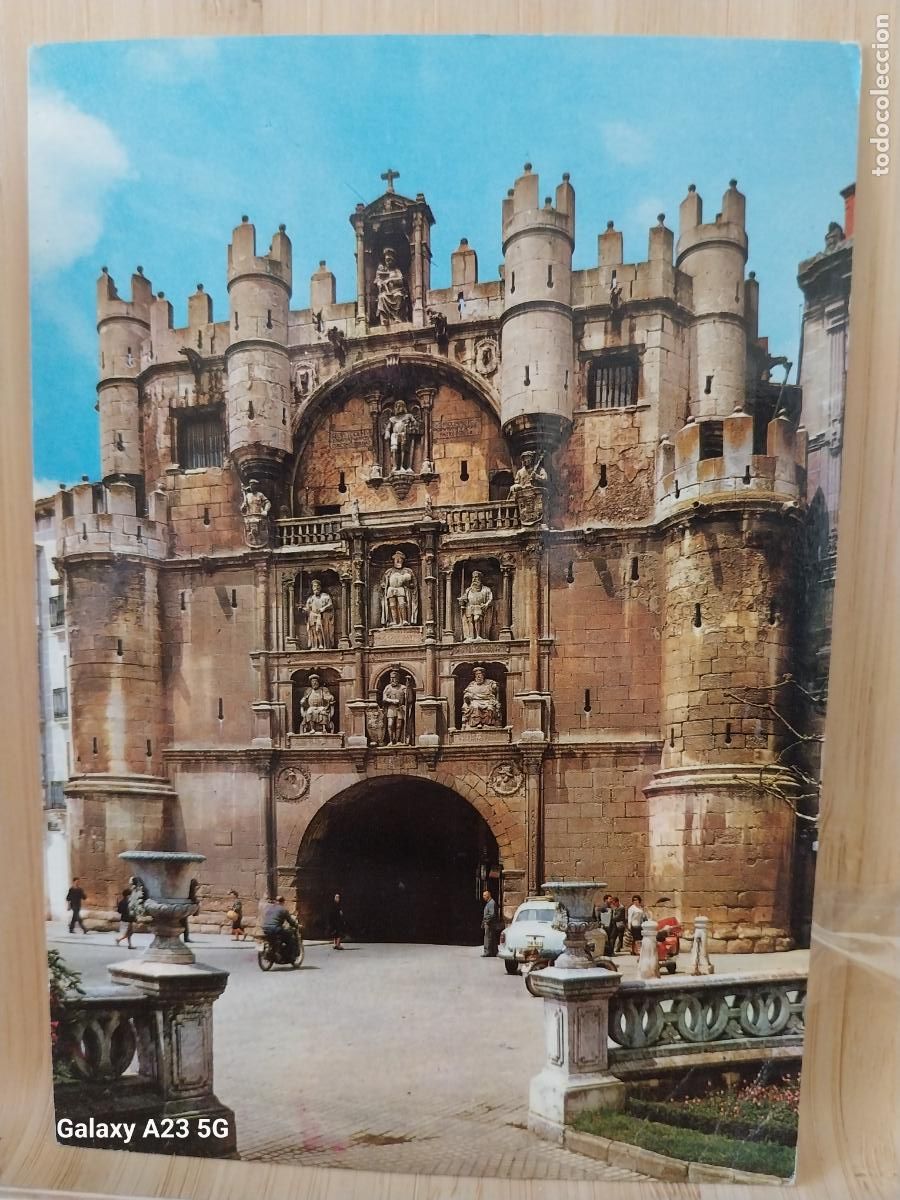 Postales: ARCO SANTA MARIA BURGOS ED BEASCOA ESPERON 5 SC ORIGINAL ANIMADA COCHE CLASICO BICI
