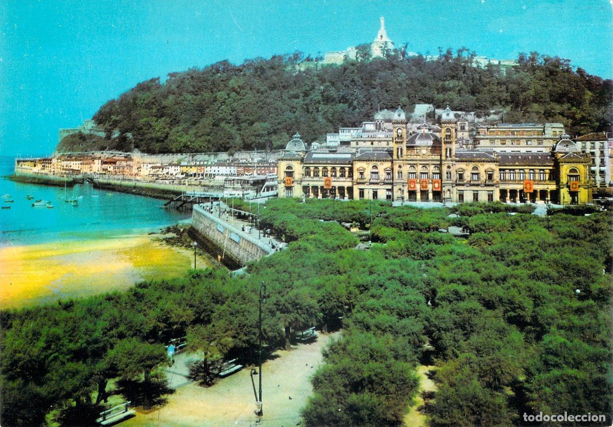 Postales: Postal de San Sebasti&aacute;n - Vista del Ayuntamiento y Jardines