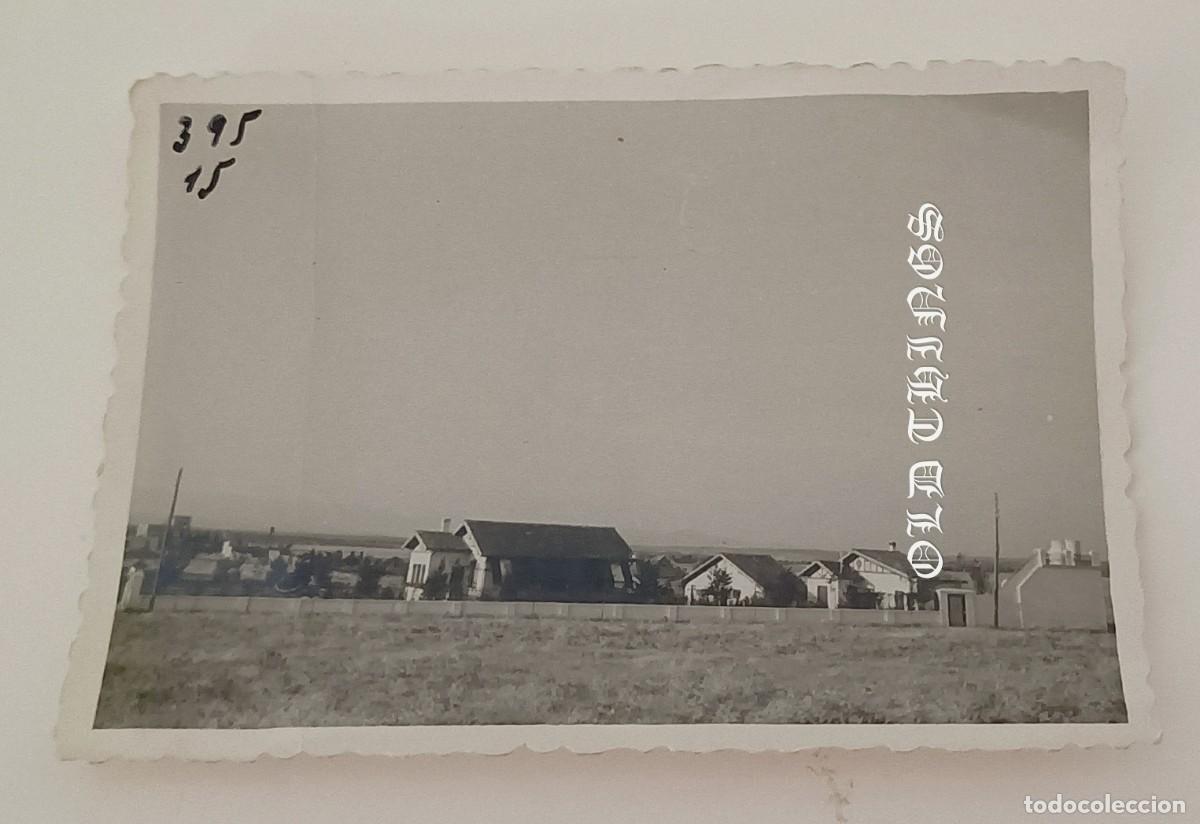 Postales: FOTOGRAFIA DE CASAS A LAS AFUERAS DE MADRID O SEGOVIA, A&Ntilde;OS 30 / 40, MIDE 8,5 X 6 CMS. FOTO ATHIA.