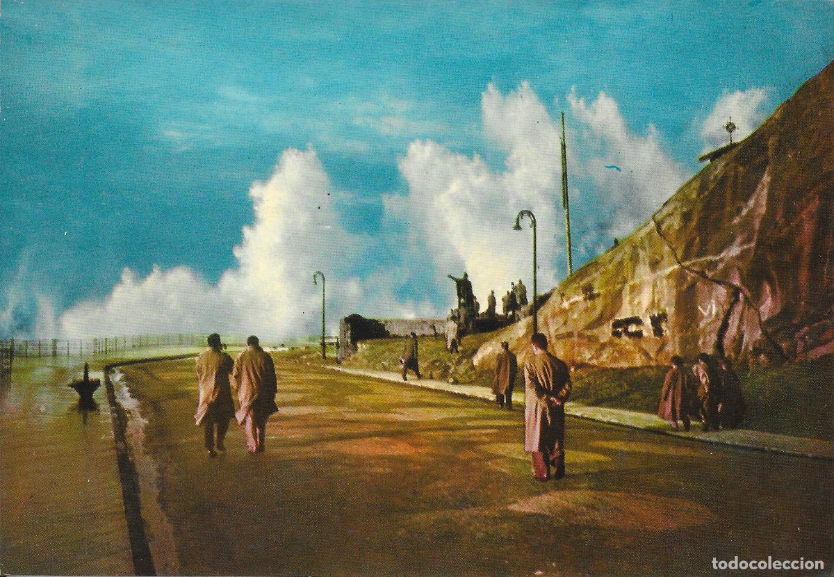 Postales: [POSTAL] Mar gruesa en el Cant&aacute;brico. San Sebasti&aacute;n (?) (Guip&uacute;zcoa) (sin circular)