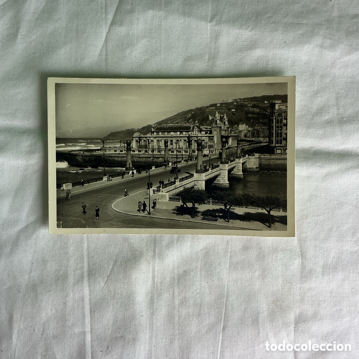 Postales: Postal San Sebasti&aacute;n Puente y Gran Kursaal Blanco y negro Original de la &eacute;poca 1963