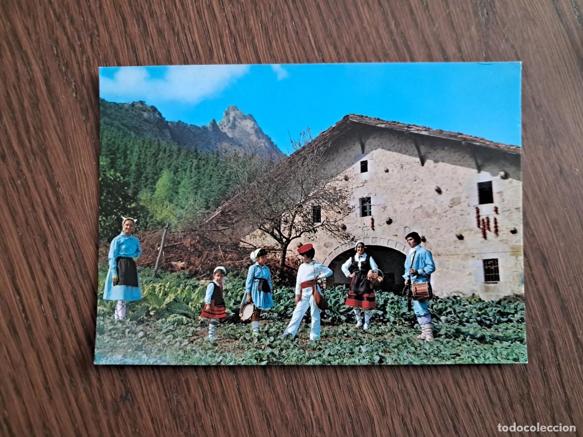 Postales: postal de Espa&ntilde;a, caserio y trajes t&iacute;picos Pais Vasco, n&ordm; 37.