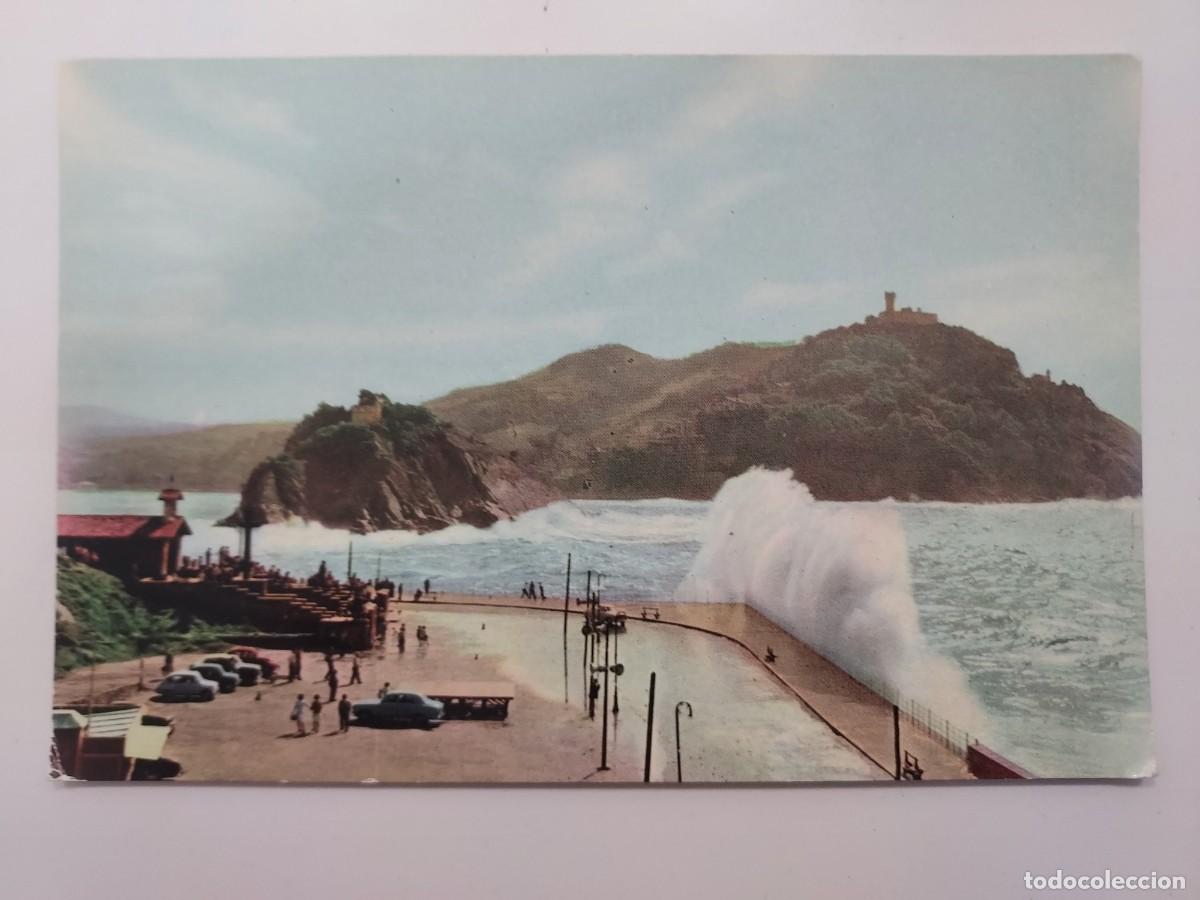 Postales: POSTAL SAN SEBASTIAN MAR GRUESA EN EL CANTABRICO. 1962. SIN CIRCULAR. GALARZA