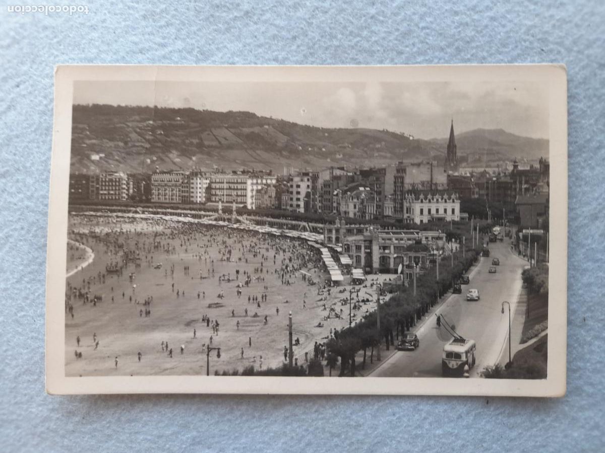 Postales: San Sebasti&aacute;n. Vista General de la Playa. Franqueada el 17 de Agosto de 1959.
