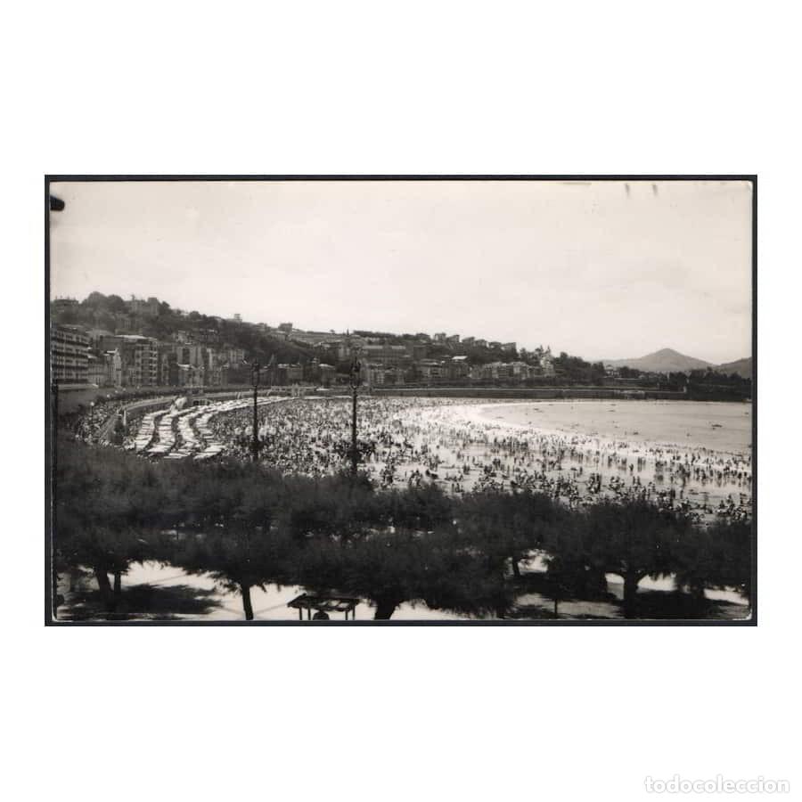 Postcards: Espa&ntilde;a. A&ntilde;os 50 [TPO] Postal fotogr&aacute;fica. San Sebasti&aacute;n. Playa (N)