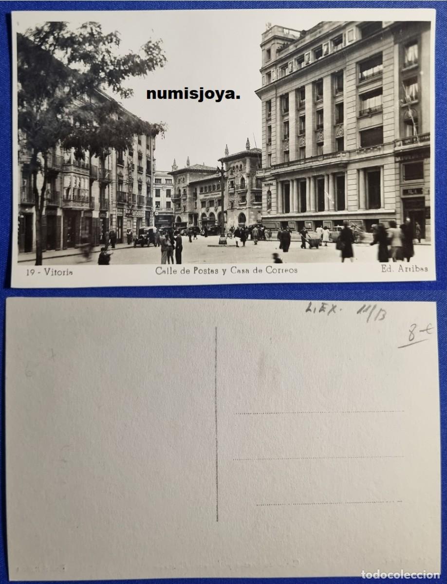 Postales: Postal de Vitoria Espa&ntilde;a a&ntilde;o 1950. Calle de Postas y Casa de Correos. ARRIBAS.