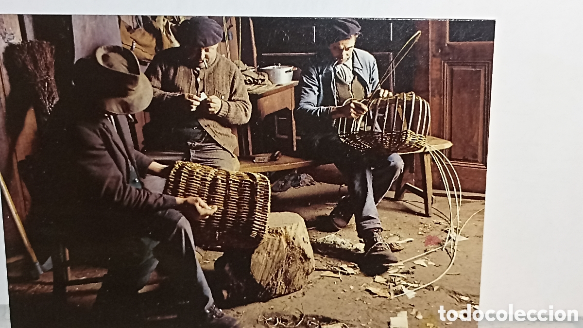 Postales: MINT producci&oacute;n de pan la escena de la calle de pay&eacute;s vasca