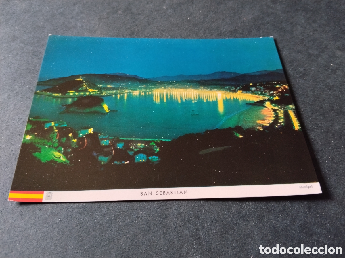 Postales: Postal San Sebasti&aacute;n de noche,bandera de Espa&ntilde;a
