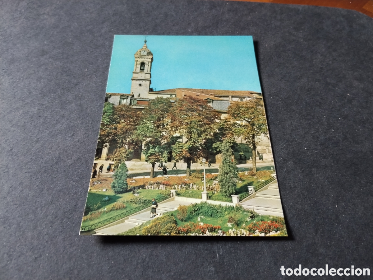 Postales: Postal Vitoria Cuesta de San Francisco, jardines