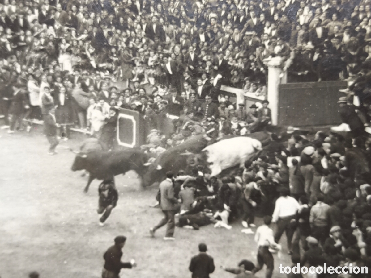 Postales: PAMPLONA PLAZA NUEVA ENCIERRO SAN FERMIN POSTAL FOTOGR&Aacute;FICA 1914