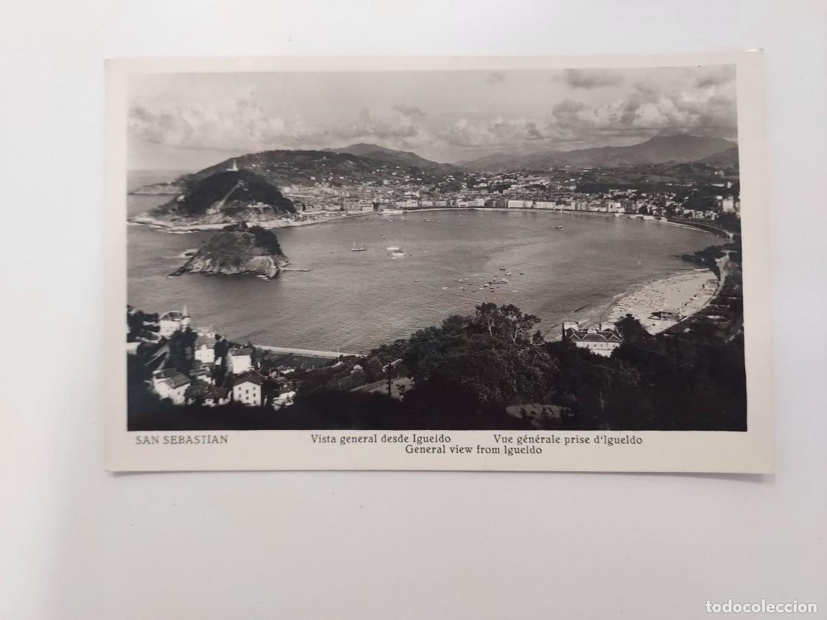 Postales: POSTAL SAN SEBASTIAN VISTA GENERAL DESDE IGUELDO. CIRCULADA 1956. MANIPOL Antigua