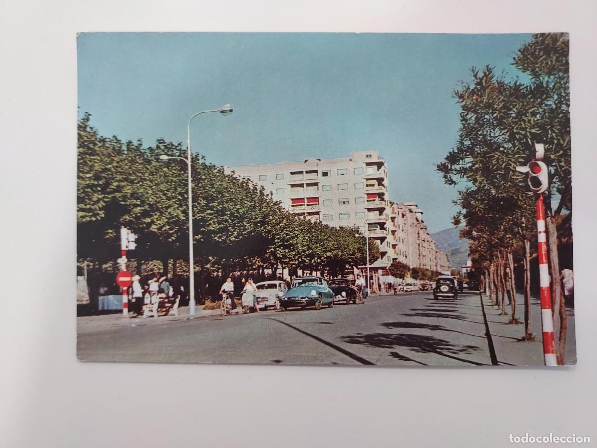 Postales: POSTAL IRUN PASEO DE COLON. 1962. SIN CIRCULAR. EDICIONES AGATA, NAYLLA. GUIPUZCOA. Vespa mujer
