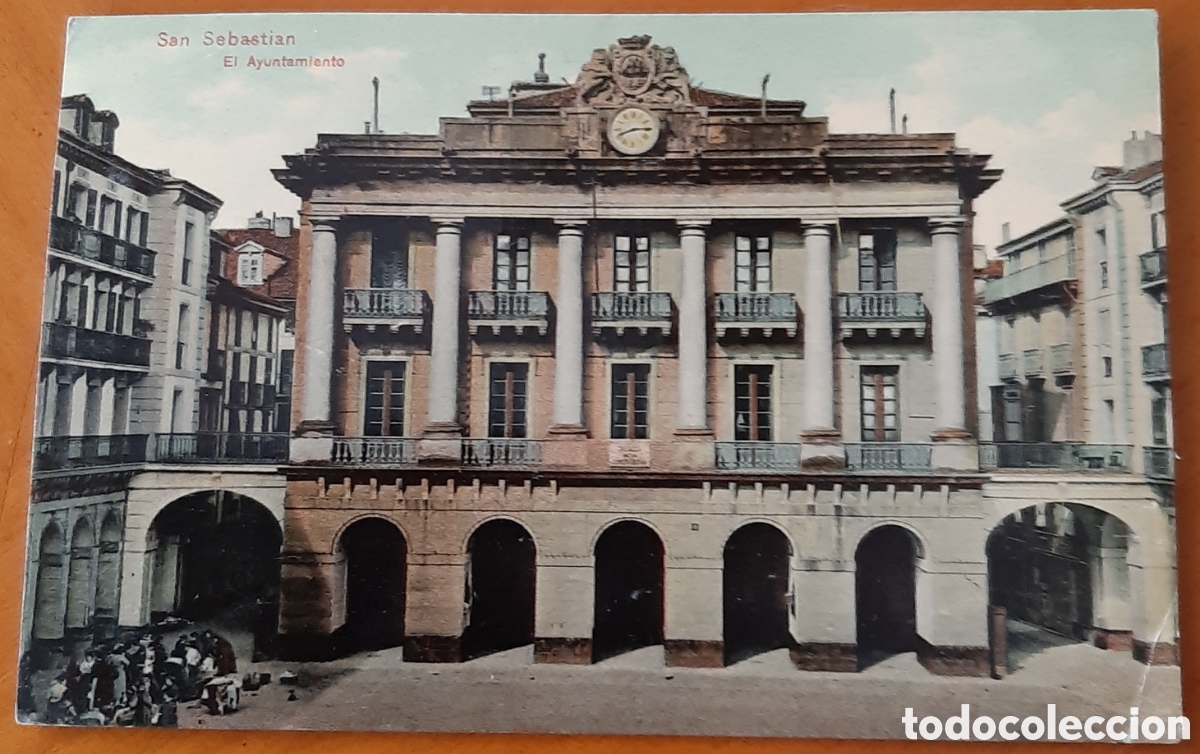 Postales: Postal San Sebasti&aacute;n coloreada. El Ayuntamiento. Escrita y matasellada. R10204