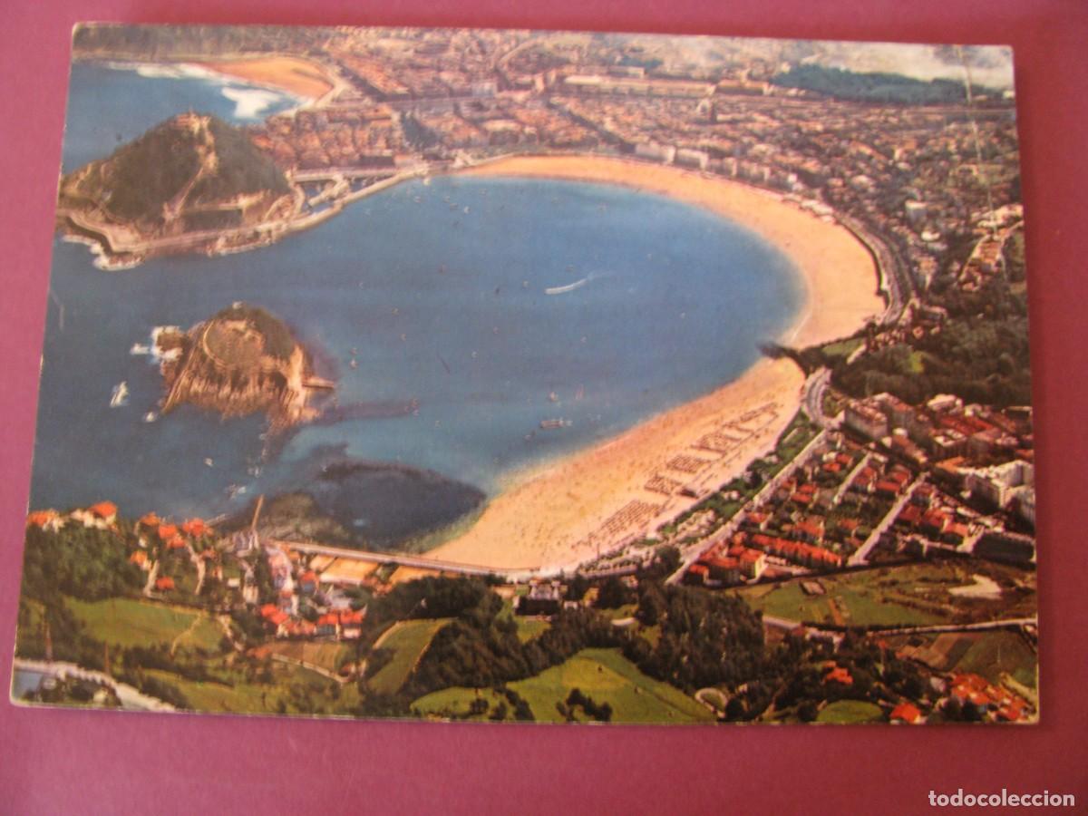 Postales: POSTAL DE SAN SEBASTIAN. VISTA AEREA. ALARDE. CIRCULADA 1965