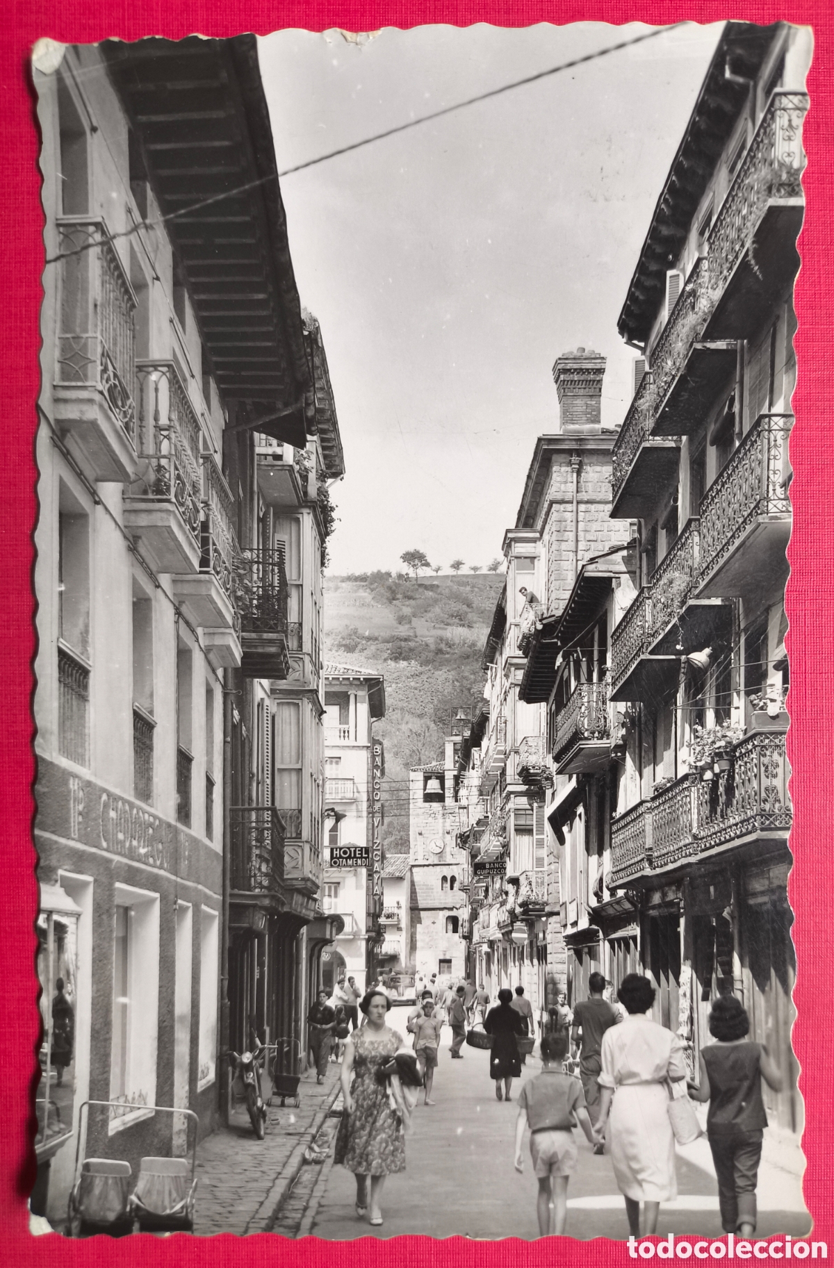 Postales: ZARAUTZ CALLE MAYOR POSTAL FOTOGR&Aacute;FICA ANIMADA ZARAUZ GUIP&Uacute;ZCOA 1960