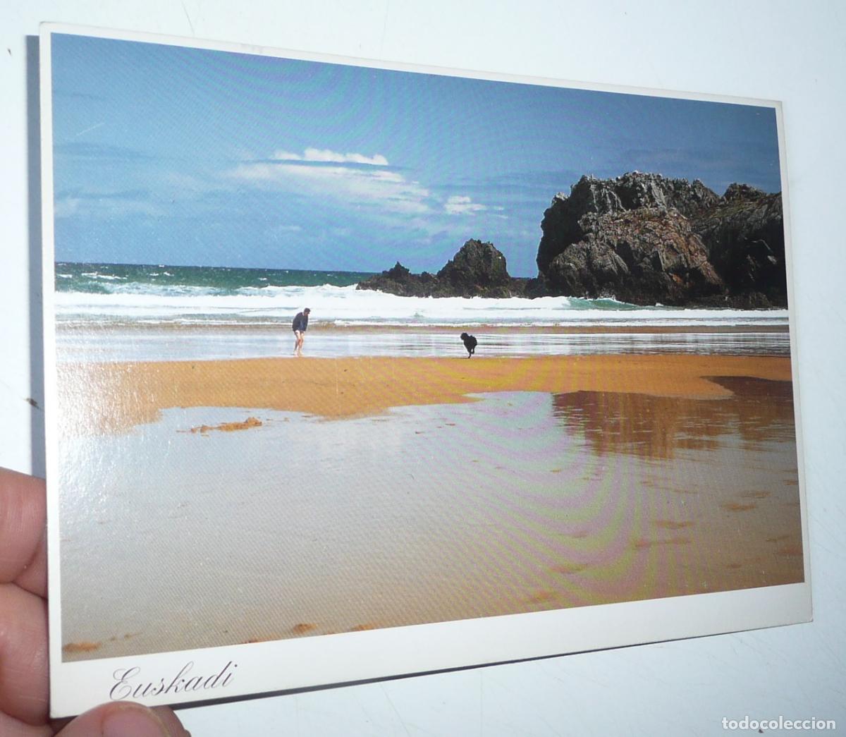 Postales: Postal Pa&iacute;s Vasco Euskadi E-123-P Mirando al mar