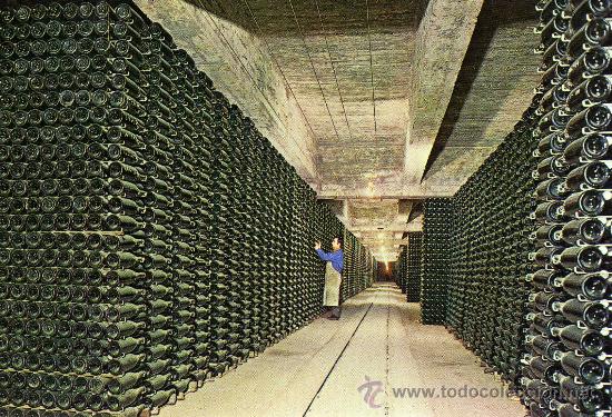 Postales: CAVAS CODORNIU BOTELLAS ENVEJECIENDO - Foto 1