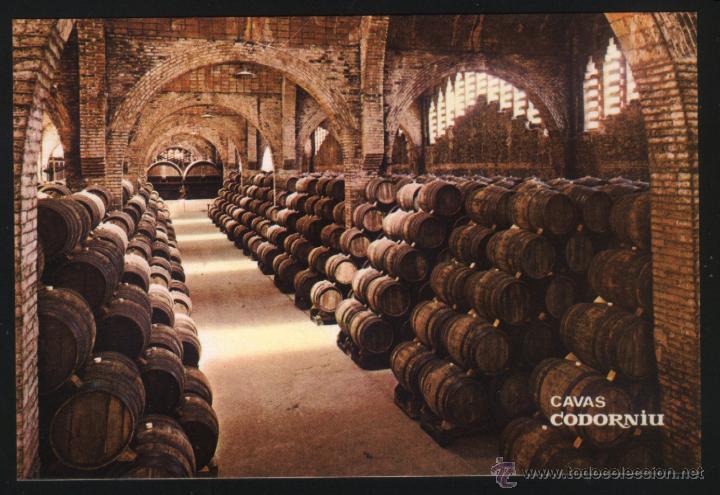 Postales: A-2711- CAVAS CODORNIU. UNA BODEGA. MONUMENTO NACIONAL. - Foto 1