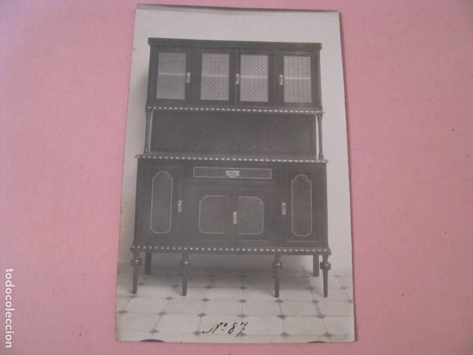 Postales: ANTIGUA POSTAL FOTOGR&Aacute;FICA DE UN APARADOR DE MUEBLES DE LUJO AGUILAR. CORDOBA.