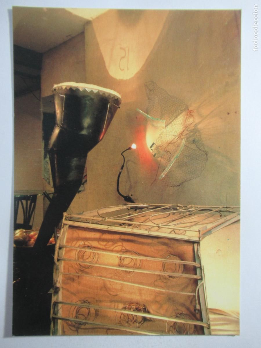 Postales: La Sala Vin&ccedil;on - Barcelona - One-Off - Mobles inquietants