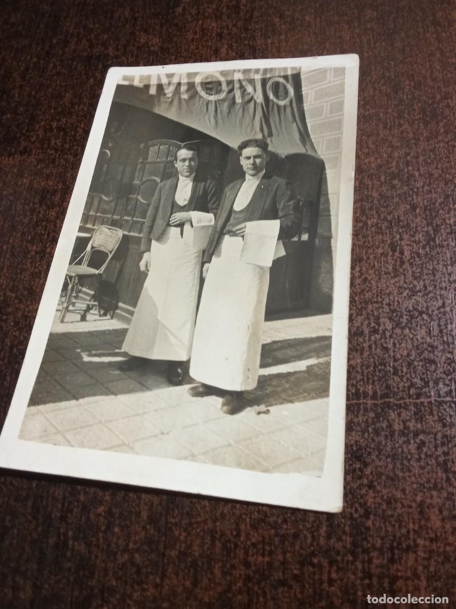 Postales: Camareros del Bar An&iacute;s del Mono.