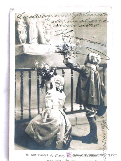Postales: Postal francesa dos ni&ntilde;os haciendo ofrenda a la Virgen circulada en 1905 Carte postale sin dividir