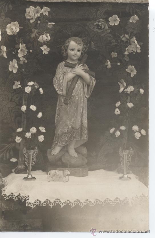 Postales: Postal fotogr&aacute;fica. Ni&ntilde;o Jes&uacute;s sobre un altar. Sin circular.