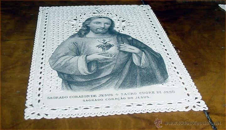 Cartes Postales: ANTIGUA ESTAMPA DEL SIGLO XIX CON GRABADO SOBRE PAPEL DE TELA VA ENRIQUCIDA DE FINOS DECORADO CON CA