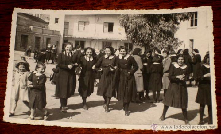 Cartoline: ANTIGUA FOTO POSTAL DE EL COLEGIO DE LAS CONCEPCIONISTAS INAUGURACION DE LA CAP&Igrave;LLA EN 4 DE MARZO DE