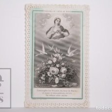 Postales: ANTIGUA ESTAMPA RELIGIOSA TROQUELADA CON PUNTILLA - GRABADO SAGRADO CORAZÓN DE MARÍA - PPIOS S. XX