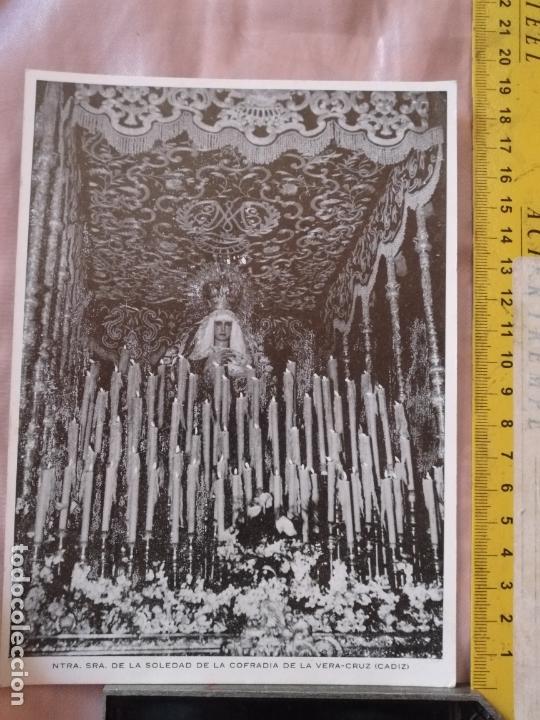 Cartes Postales: ESTAMPA O POSTAL DE LA SEMANA SANTA DE CADIZ CAPITAL VIRGEN - VER TAMA&Ntilde;O EN FOTO