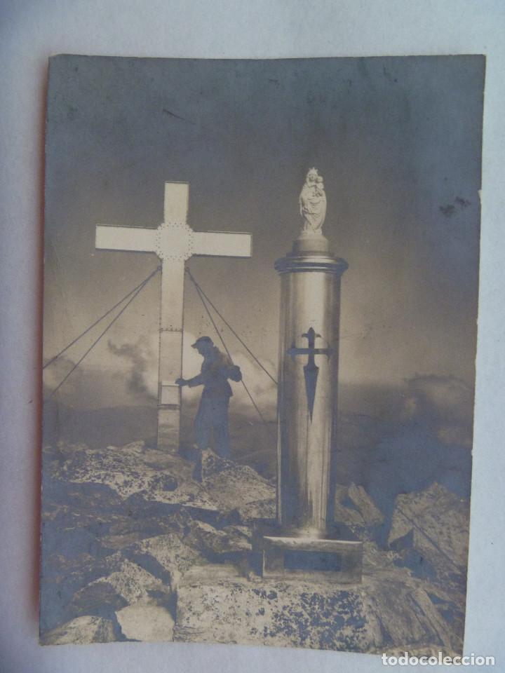 Postales: ESTAMPA FOTOFRAGICA DE LA VIRGEN DEL PILAR, FELICITACION PASCUAS DEL BANCO ZARAGOZANO. A&Ntilde;OS 40-50