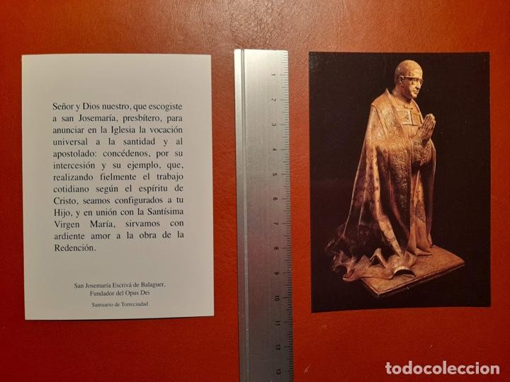 Postales: Estampa San Josemar&iacute;a rezando en Torreciudad