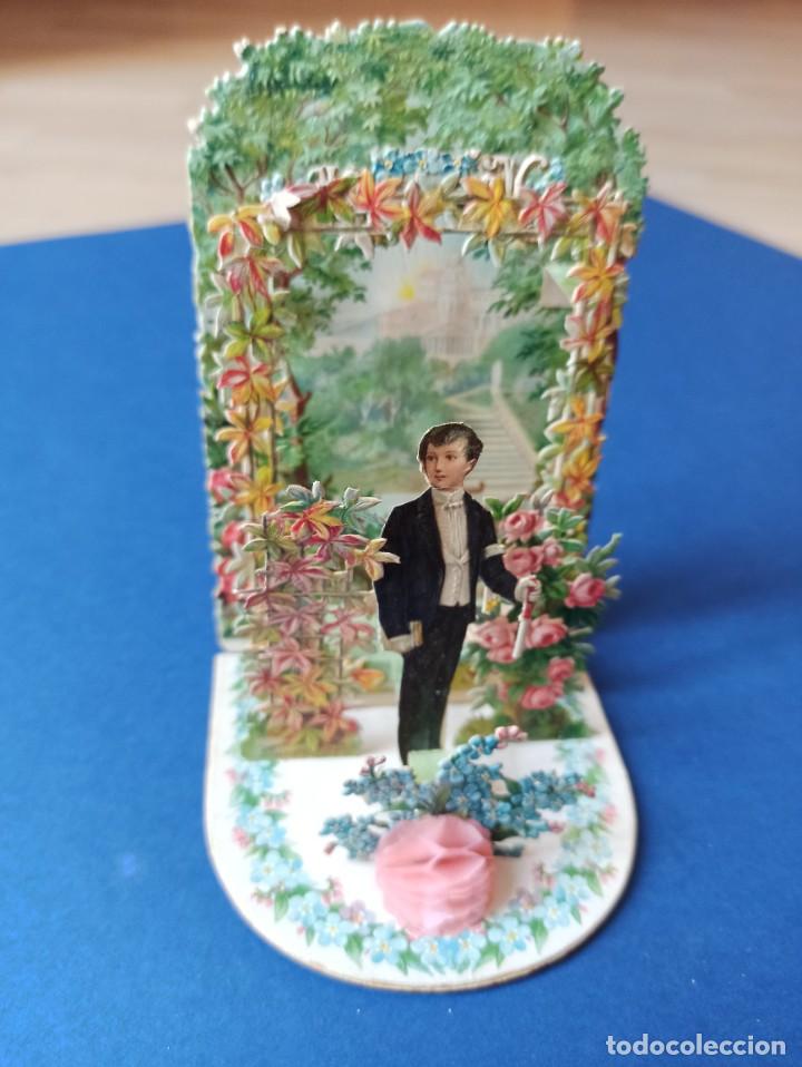 Postales: Original y antiguo Recuerdo de I Comuni&oacute;n. Troquelado. Desplegable. pp.s.xx. un trocito roto.