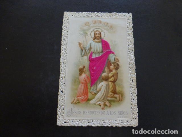 Cartes Postales: JESUS BENDICIENDO A LOS NI&Ntilde;OS ANTIGUA ESTAMPA CROMOLITOGRAFICA CALADA PUNTILLA