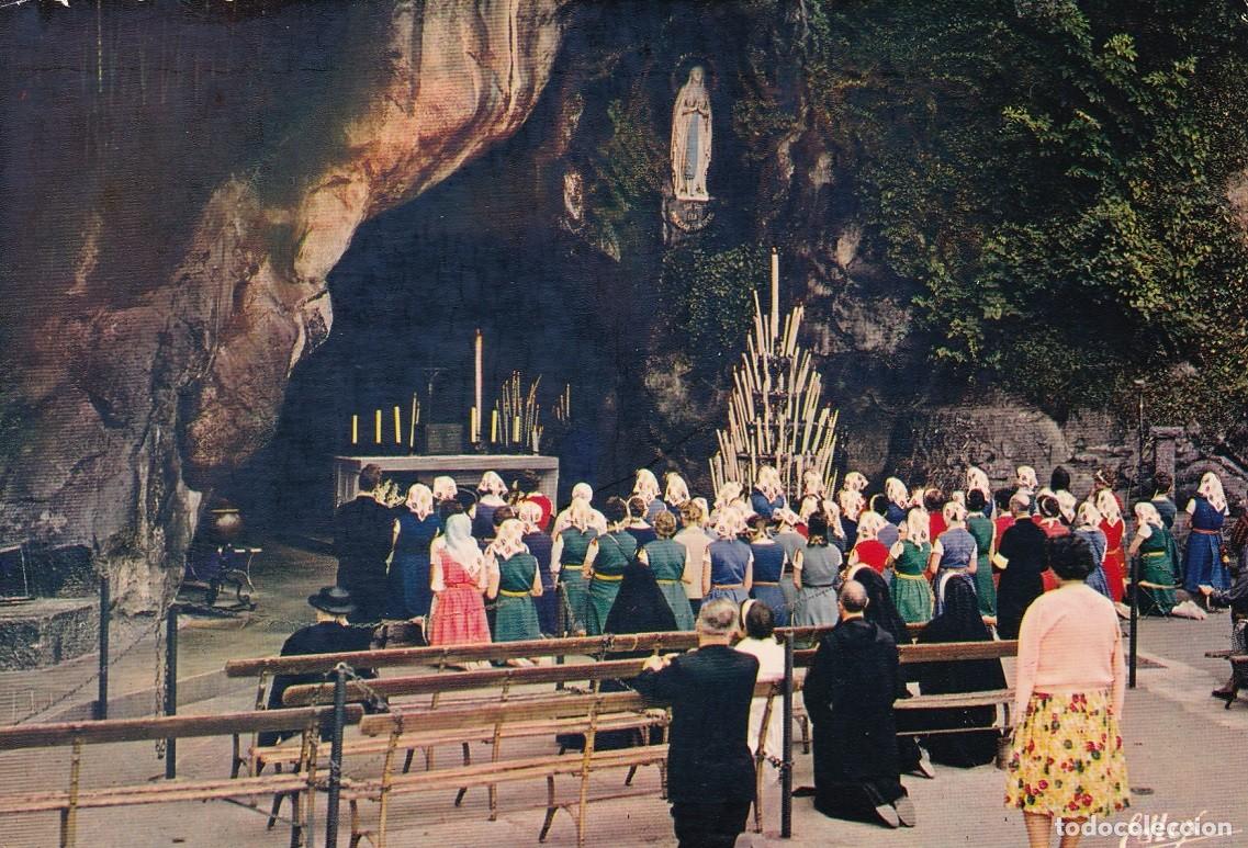 Postales: 44 Lourdes - La Grotte Miraculeuse - Foto 1