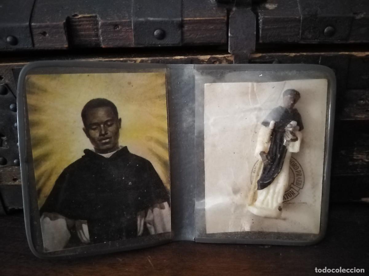 Cartes Postales: Carterita con estampa, figura y reliquia de San Mart&iacute;n de Porres.
