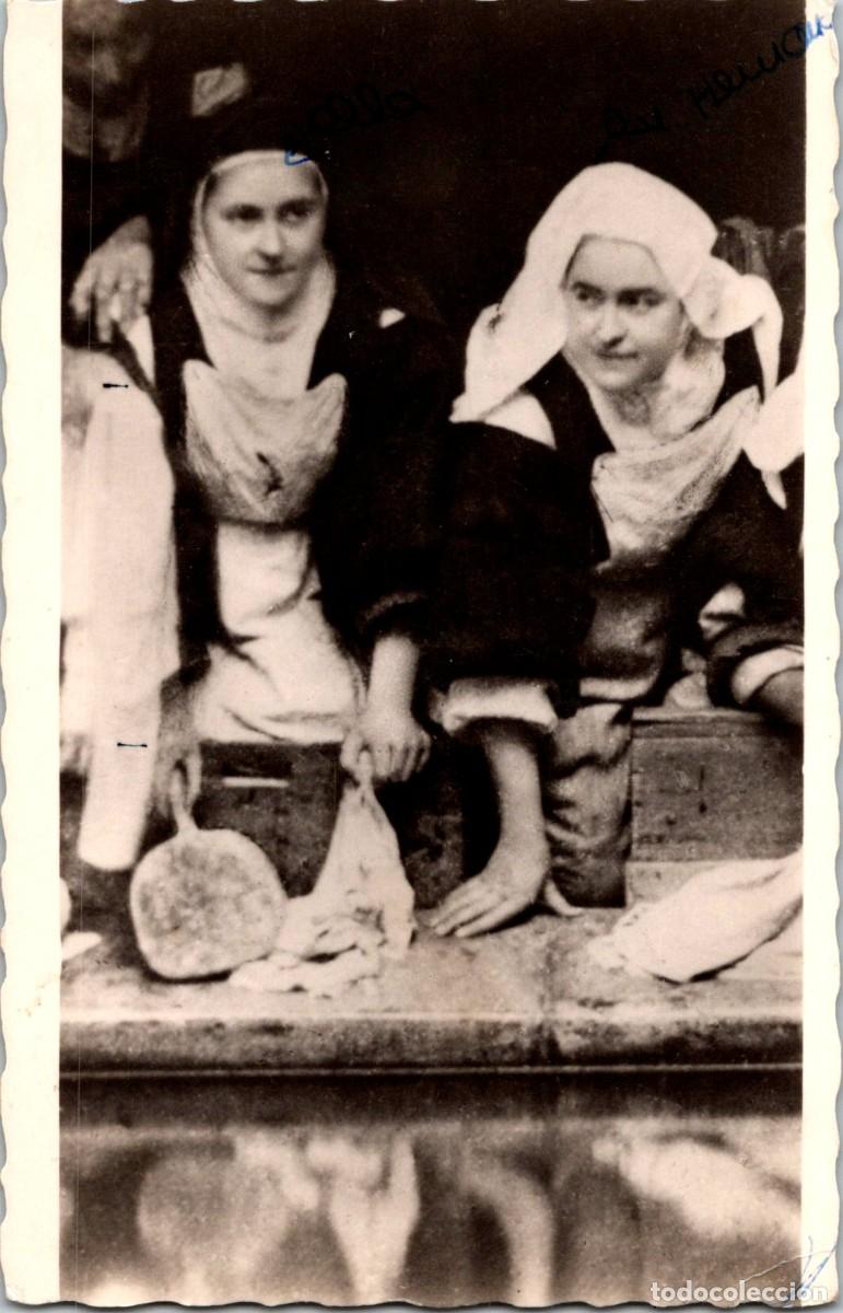 Postales: Sainte Therese de l'Enfant Jesus au lavage avec C&eacute;line - Ed. Office Central de Lisieux - 139x90mm