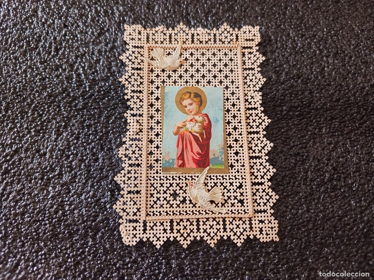 Postales: muy antigua estampita troquelada de ni&ntilde;o jesus, con palomitas enganchadas