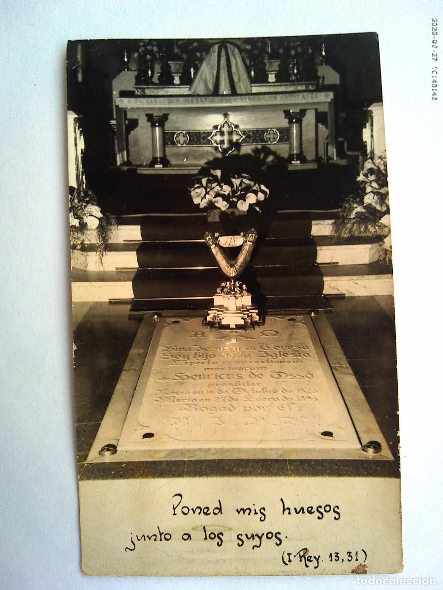 Postales: ESTAMPA FOTOGRAFICA DE LA TUMBA DE SANTA TERESA DE JESUS CON LA RELIQUIA DE SU BRAZO